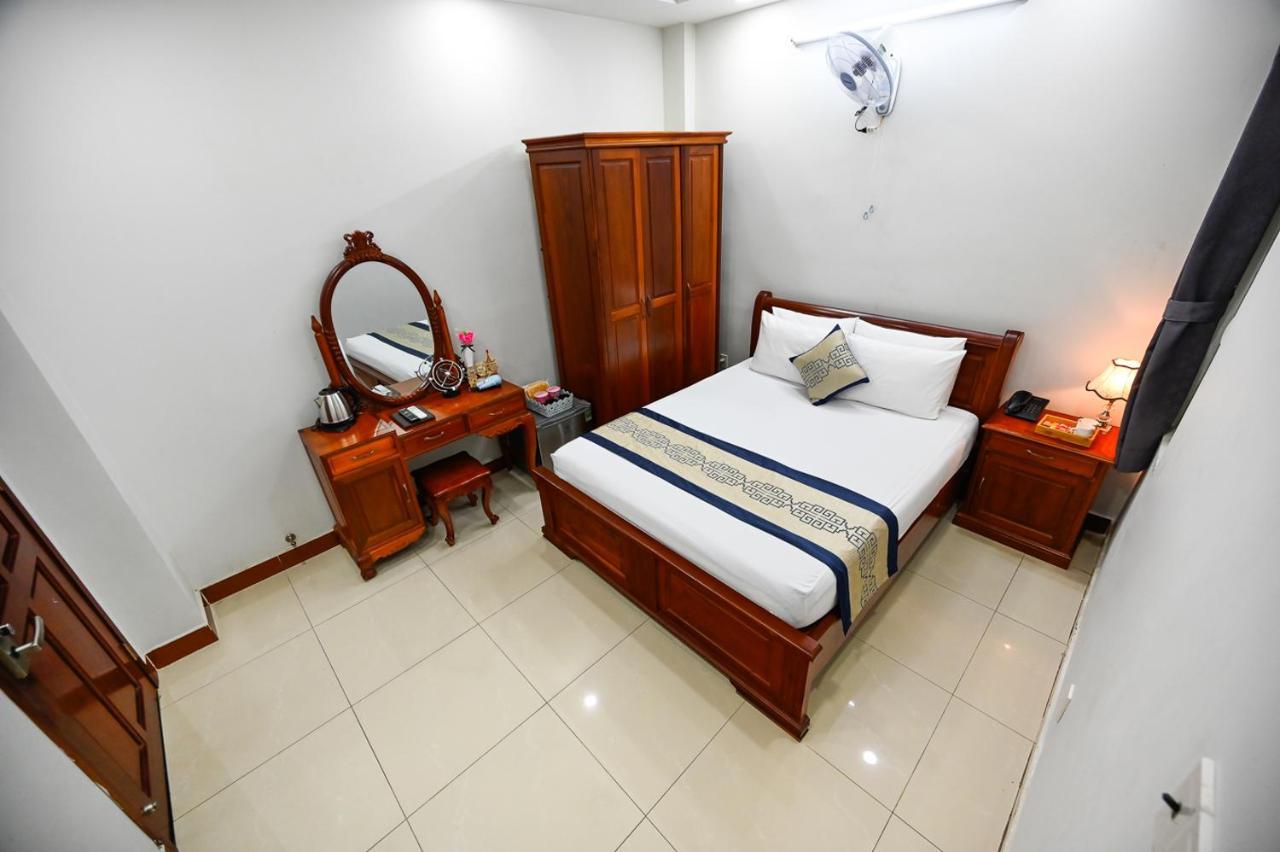 Sky Star Hotel โฮจิมินห์ซิตี้ ภายนอก รูปภาพ