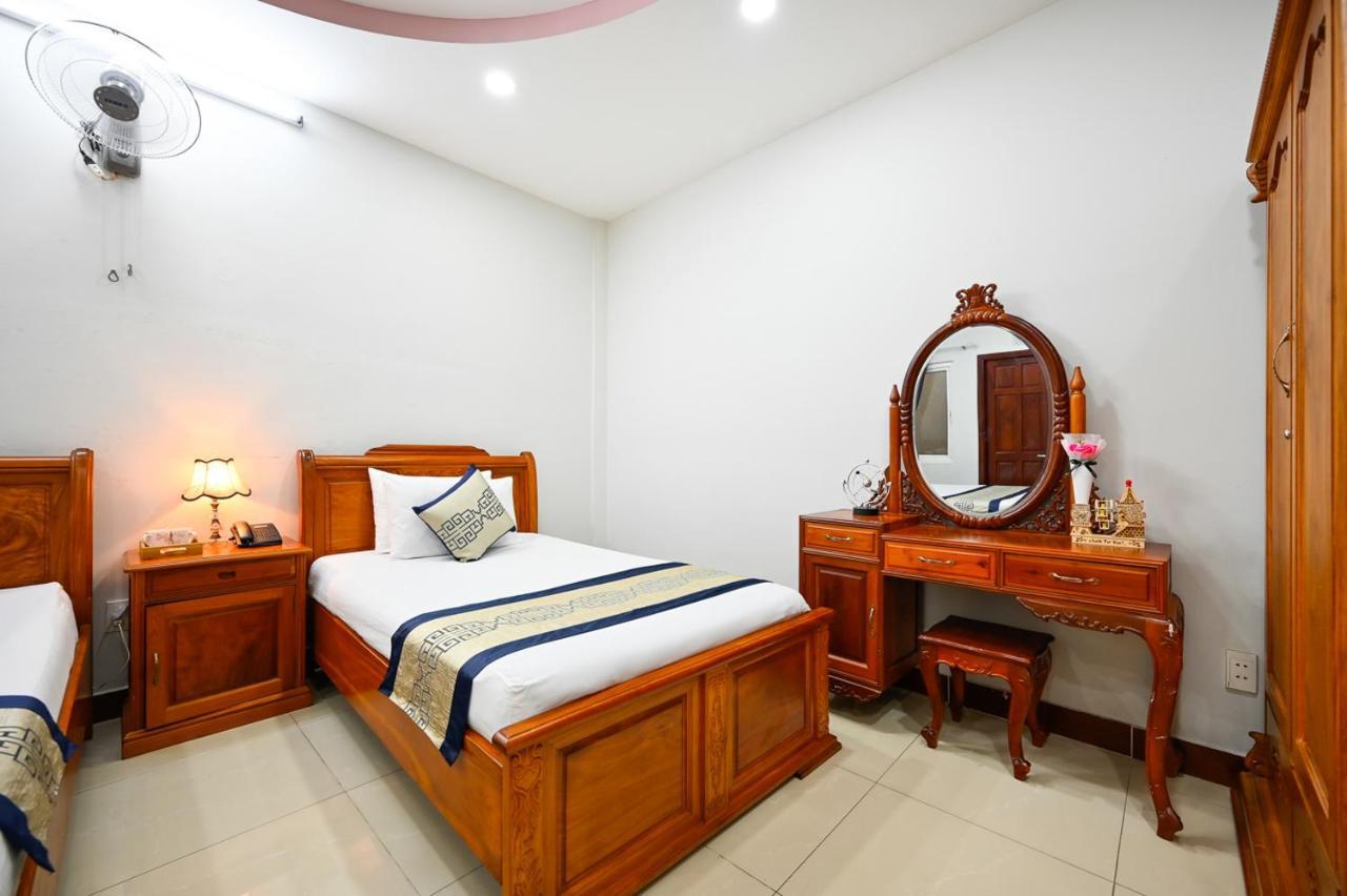 Sky Star Hotel โฮจิมินห์ซิตี้ ภายนอก รูปภาพ