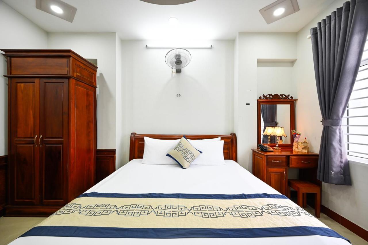 Sky Star Hotel โฮจิมินห์ซิตี้ ภายนอก รูปภาพ